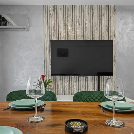 The Oasis * Bucarest